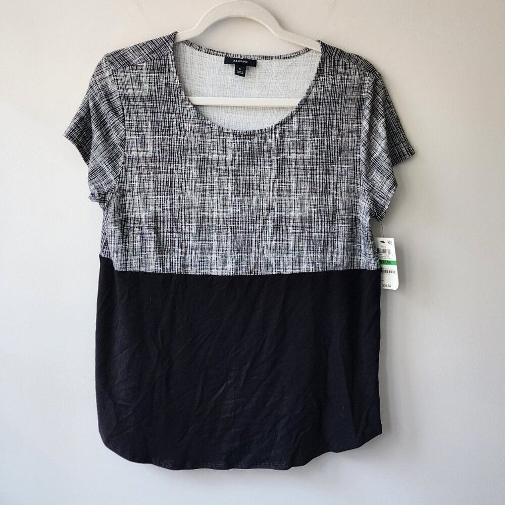 ALFANI Women's Petite Large Scoop Neck Tee | Black White | Short Sleeve | NEW